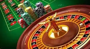 Filipino player enjoying ph33 casino sports and casino entertainment on mobile