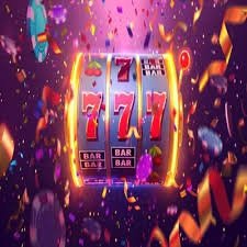 ph33 casino VIP member enjoying exclusive rewards on mobile in the Philippines
